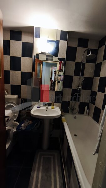 Dristor ap 4 camere et 3 decomandat