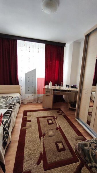 Dristor ap 4 camere et 3 decomandat